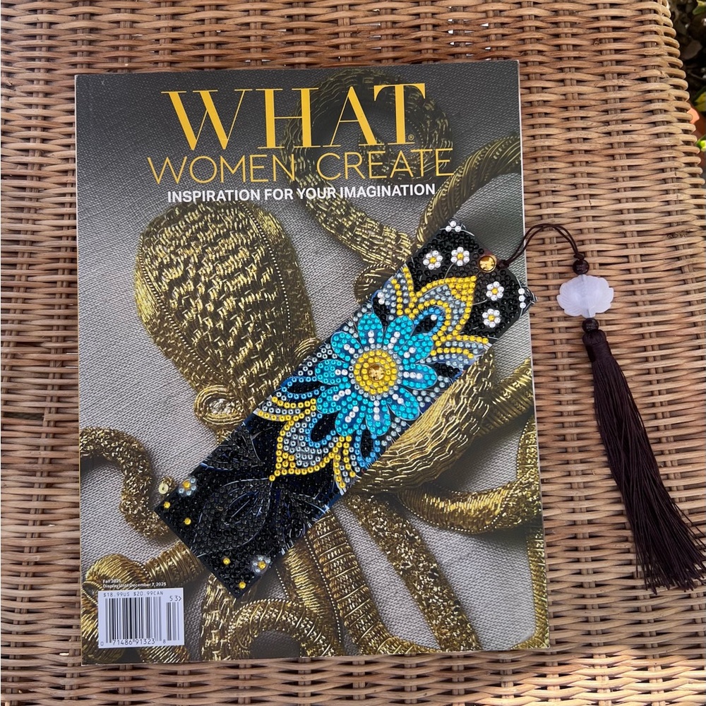 Golden Lotus Jeweled Bookmark - Ner & Bloom Botánica Collection